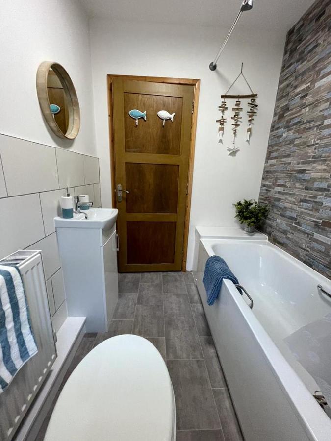 Ferienwohnung Harbour Loft! Newly Refurbished 3 Bed Flat! Burry Port Exterior foto