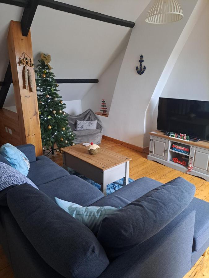Ferienwohnung Harbour Loft! Newly Refurbished 3 Bed Flat! Burry Port Exterior foto